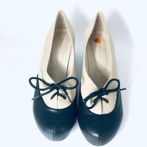 ALL BLACK Beige and Black Shoes